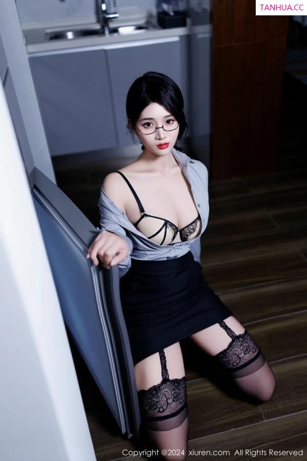   [XiuRen]高清写真图 2024.12.09 No.9567 南乔 OL美腿第41张图片